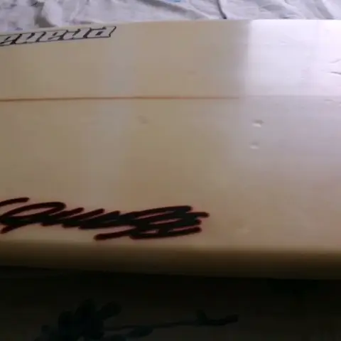 Tabla de Surf 6'0" Epoxya Color Crema con Stickers