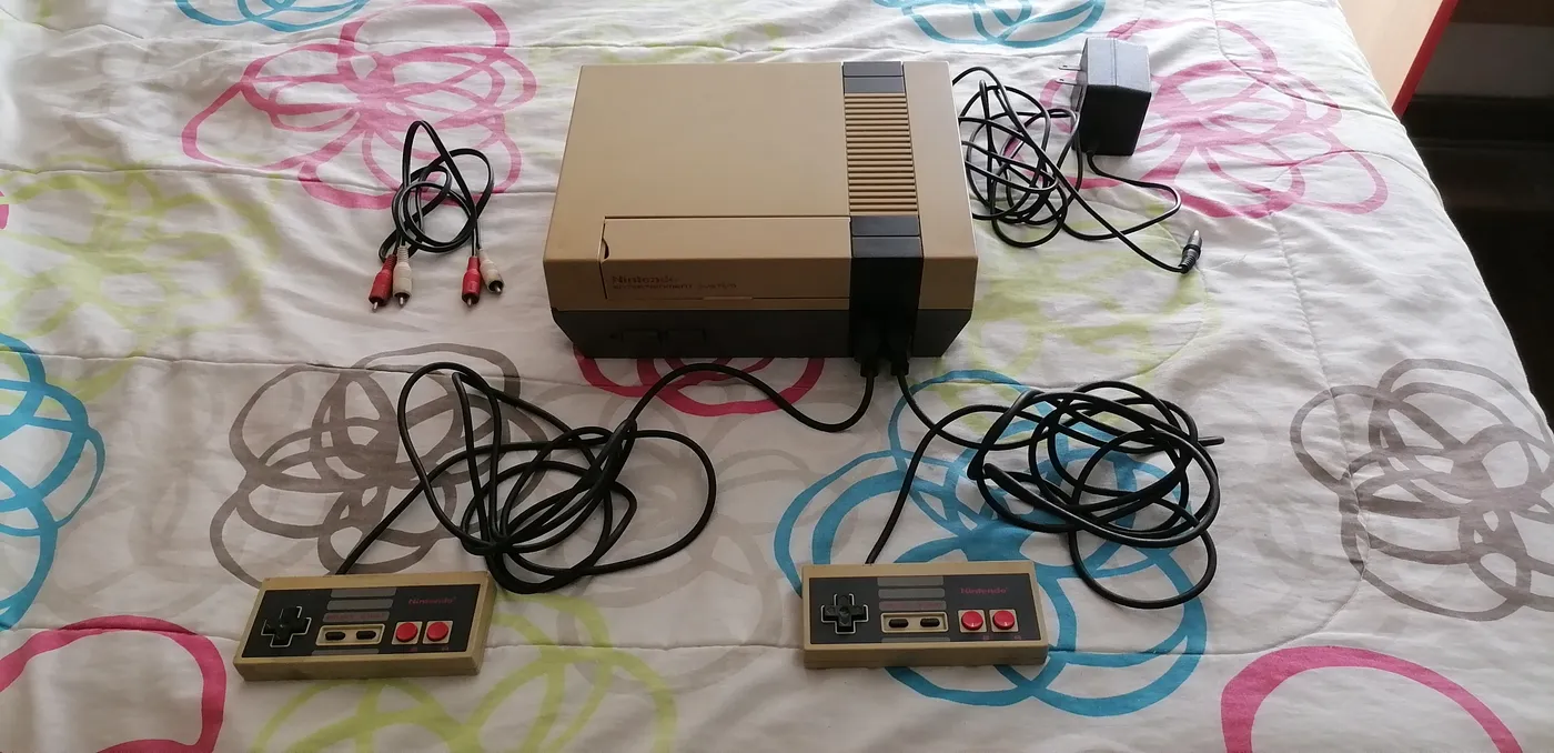Nintendo Entertainment System (NES) Consola con 2 controles