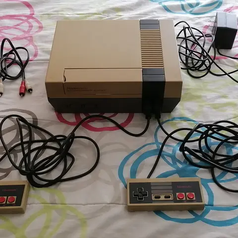 Nintendo Entertainment System (NES) Consola con 2 controles